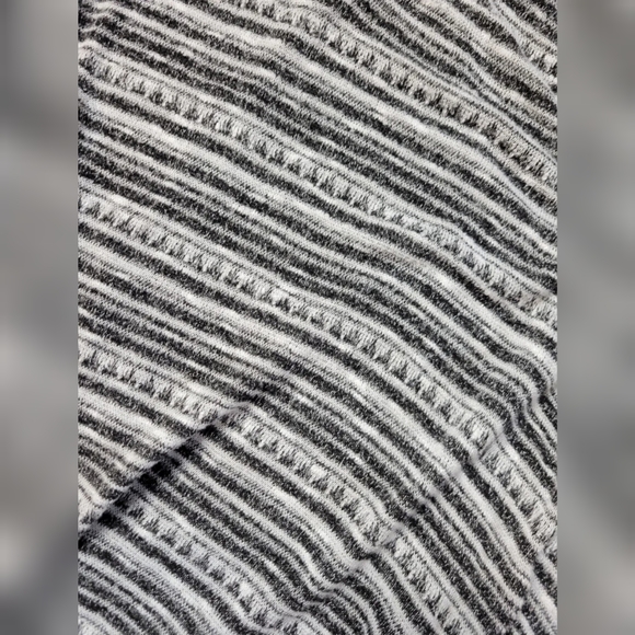 FREE W BUNDLE G21 knit drop armhole tank top - Picture 2 of 8